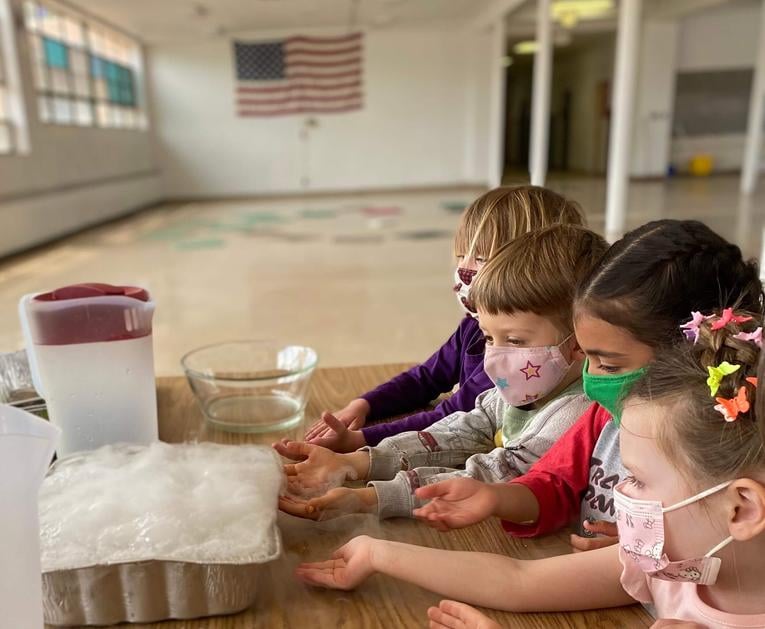 IMG_2267-scienceday-childrenbubbles